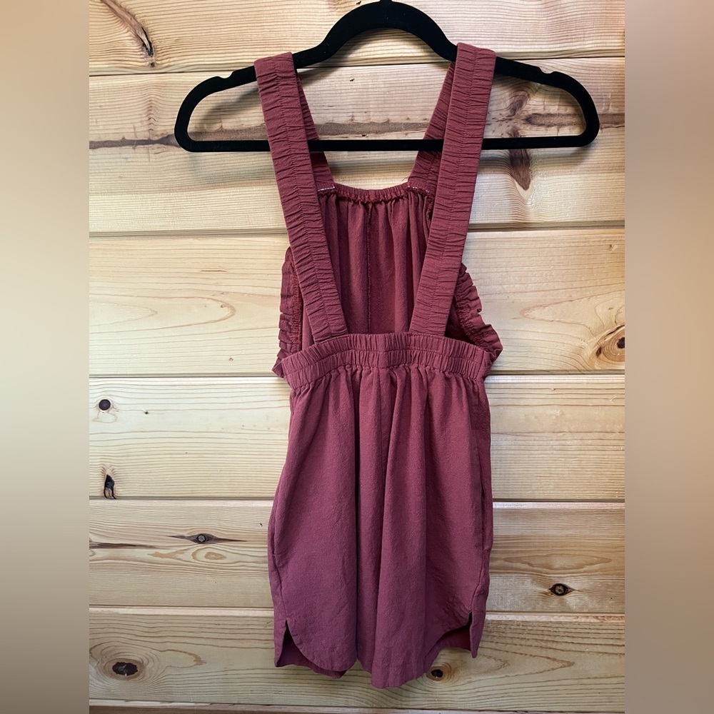 Women’s Linen Dusty Rose Ruffle Romper - Picture 2 of 5